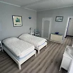 Semesterbostad ღ Ostaria - Maison Spacieuse, Piscine & Garage *