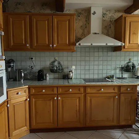 Semesterbostad ღ Ostaria - Maison Spacieuse, Piscine & Garage *