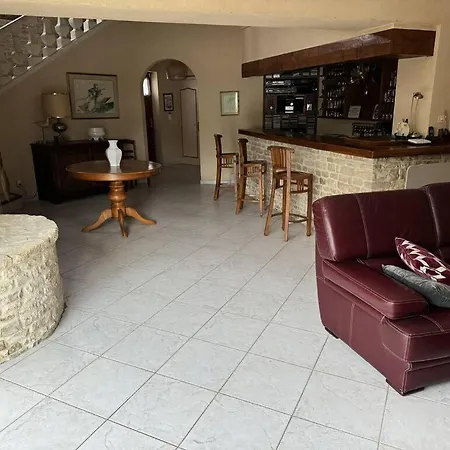 Ღ Ostaria - Maison Spacieuse, Piscine & Garage Holiday home