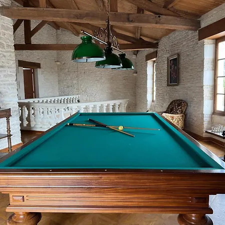 Holiday home Ღ Ostaria - Maison Spacieuse, Piscine & Garage *